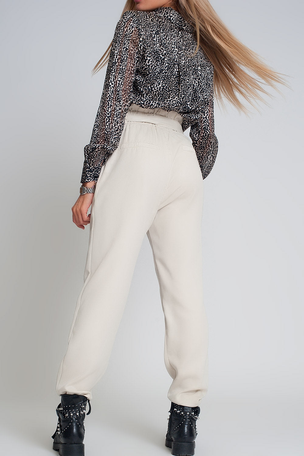 Lightweight Pants with tie waist in beige Q2 Pants BoutiqueLua