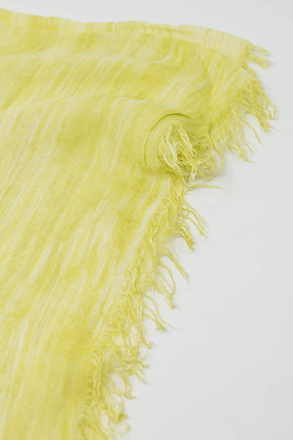 Lightweight scarf in yellow Q2 Accessories BoutiqueLua