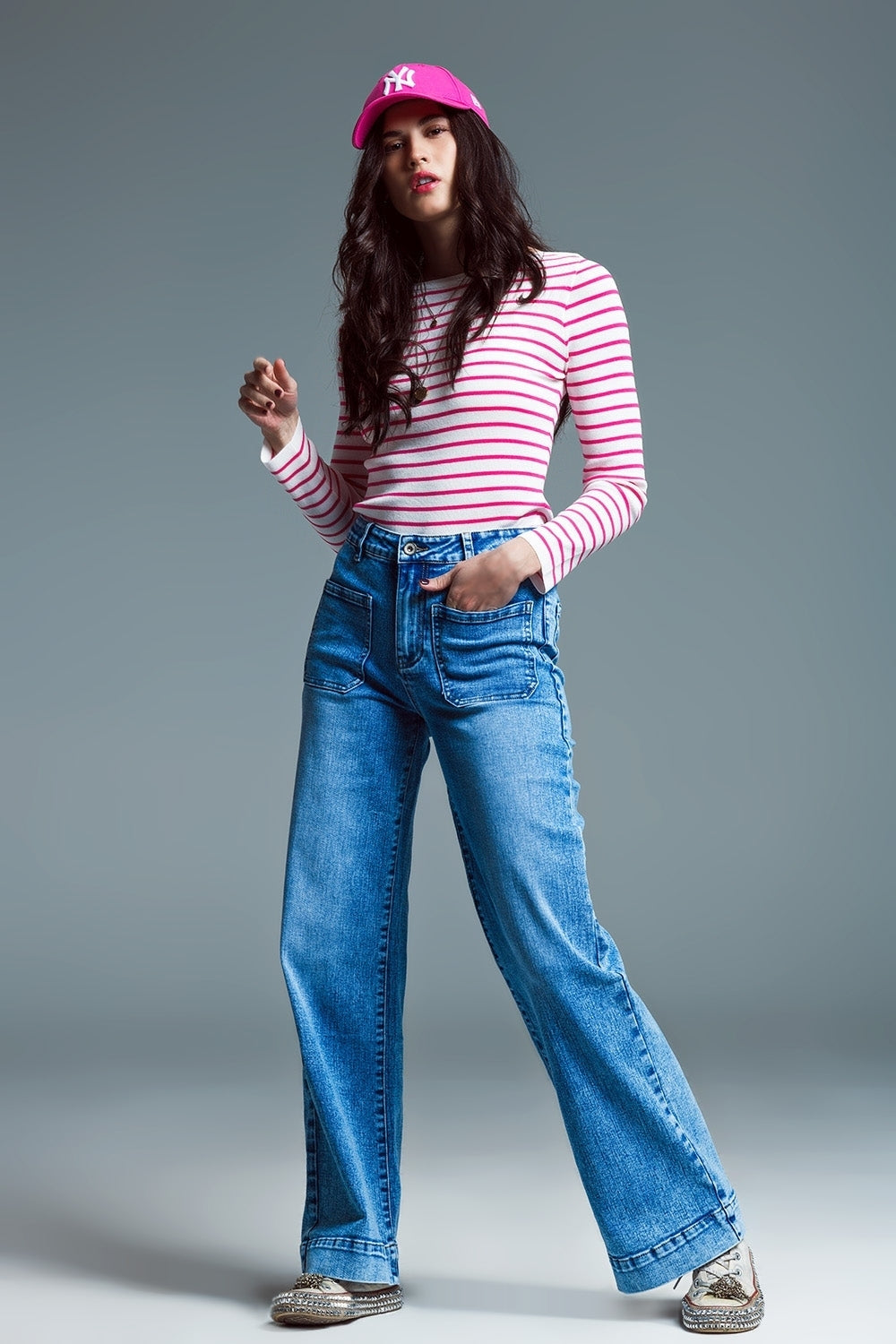 Low Waisted Jeans With Wide Leg And Marine Style Front Pockets in Mid Wash Q2 Jeans BoutiqueLua