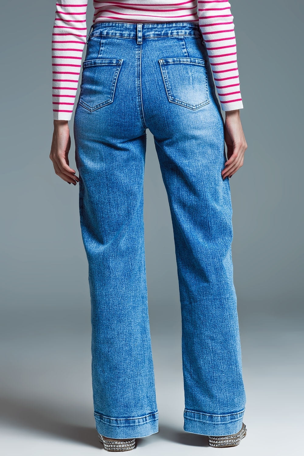 Low Waisted Jeans With Wide Leg And Marine Style Front Pockets in Mid Wash Q2 Jeans BoutiqueLua