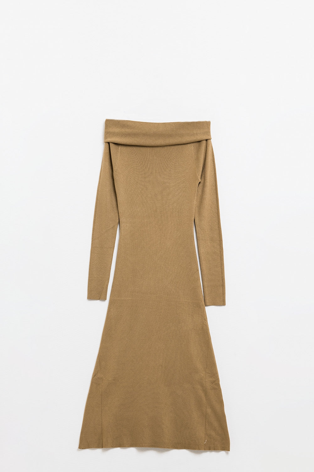 Q2 Maxi Knitted wide Bardot Dress in camel