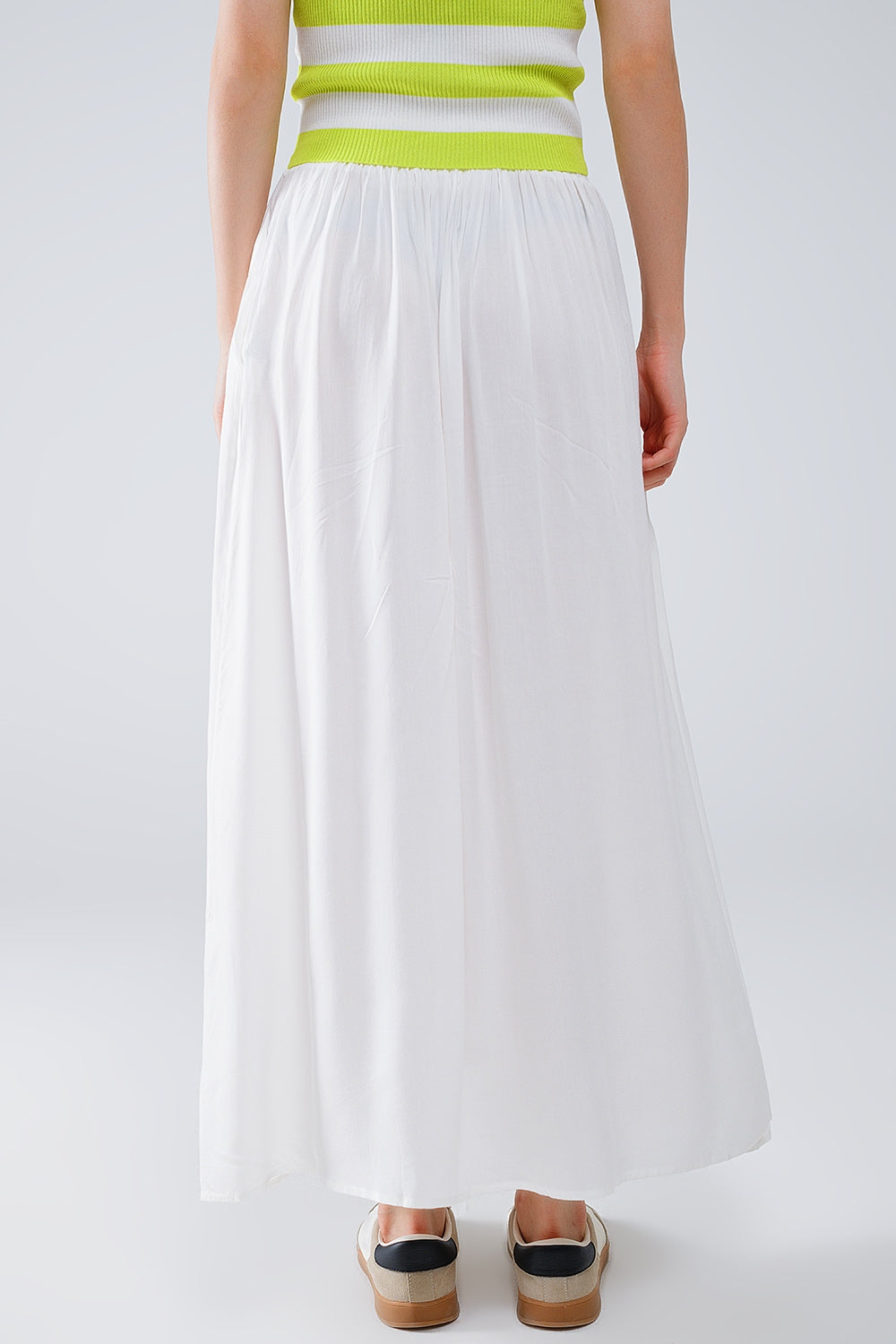 Maxi skirt in white fluid fabric with elastic waist Q2 Skirts BoutiqueLua