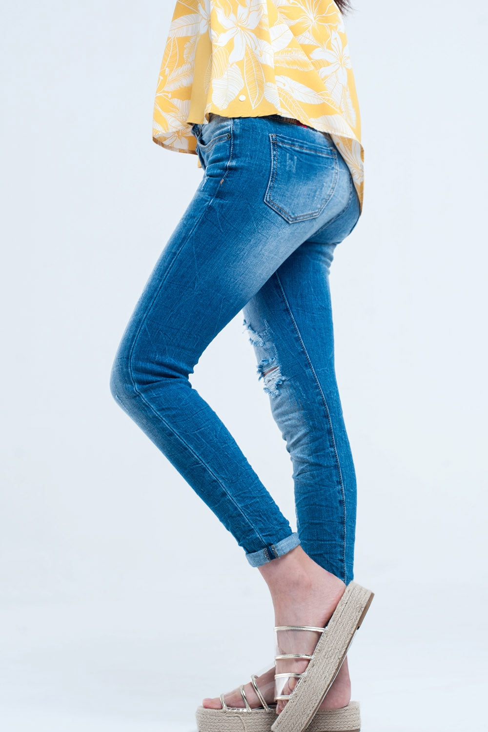 Mid wash fitted jeans with rips Q2 Jeans BoutiqueLua