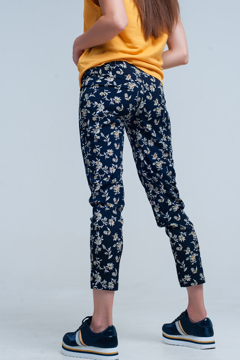 Navy floral pants with a belt Q2 Pants BoutiqueLua