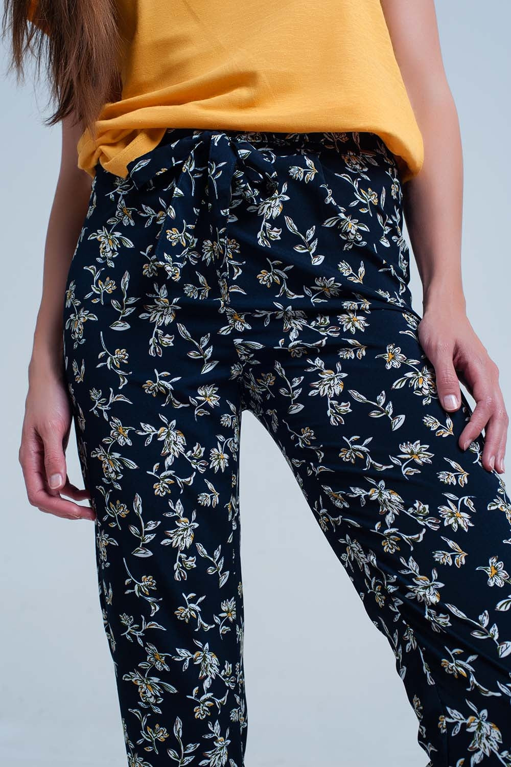 Navy floral pants with a belt Q2 Pants BoutiqueLua