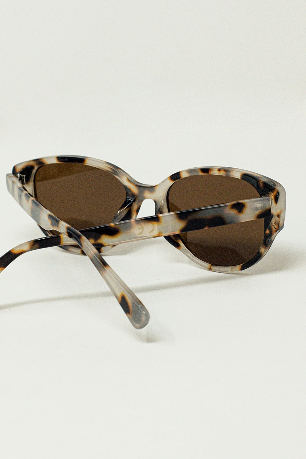 Oval Sunglasses In Havana Brown Gradient Color Q2 Sunglasses BoutiqueLua