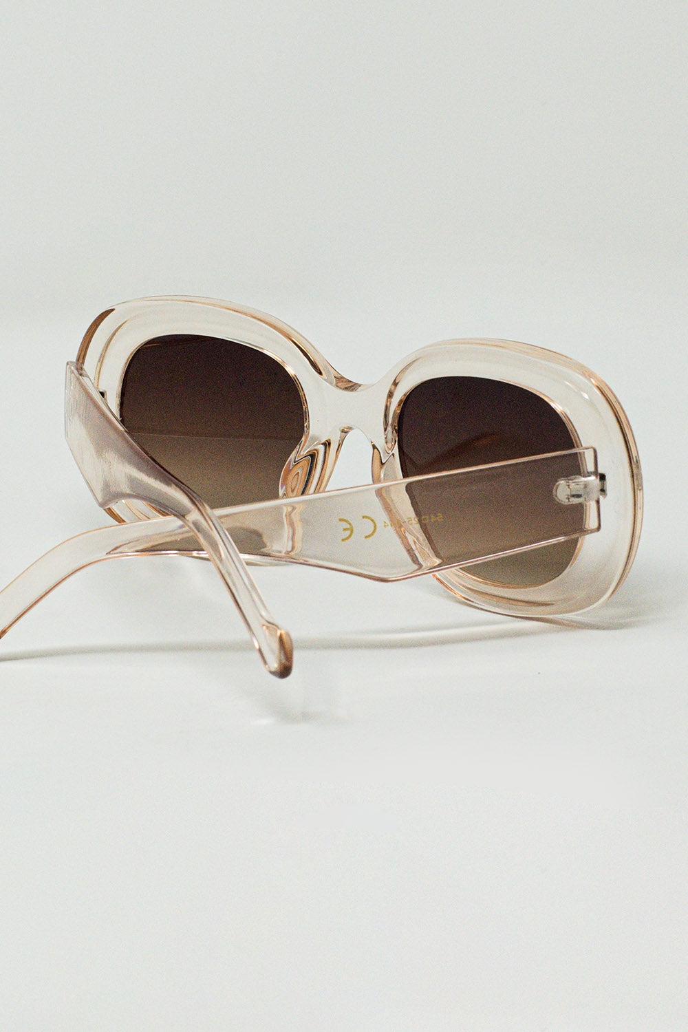 Oversized Circular Sunglasses in translucent white Q2 Sunglasses BoutiqueLua