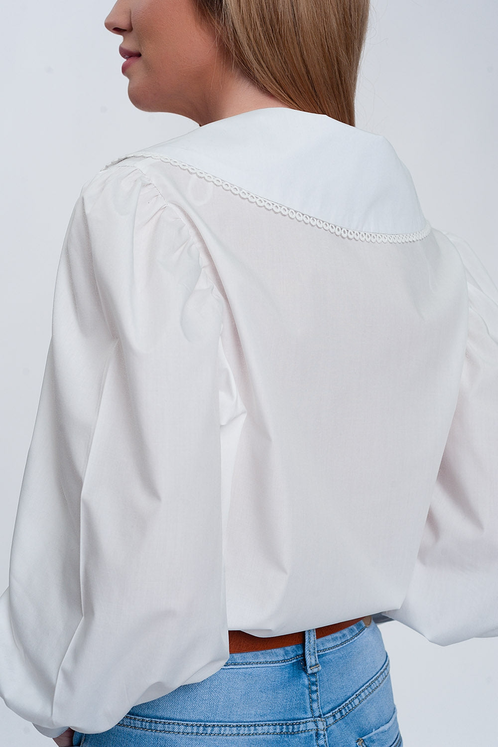 Oversized collared shirt in white Q2 Shirts BoutiqueLua