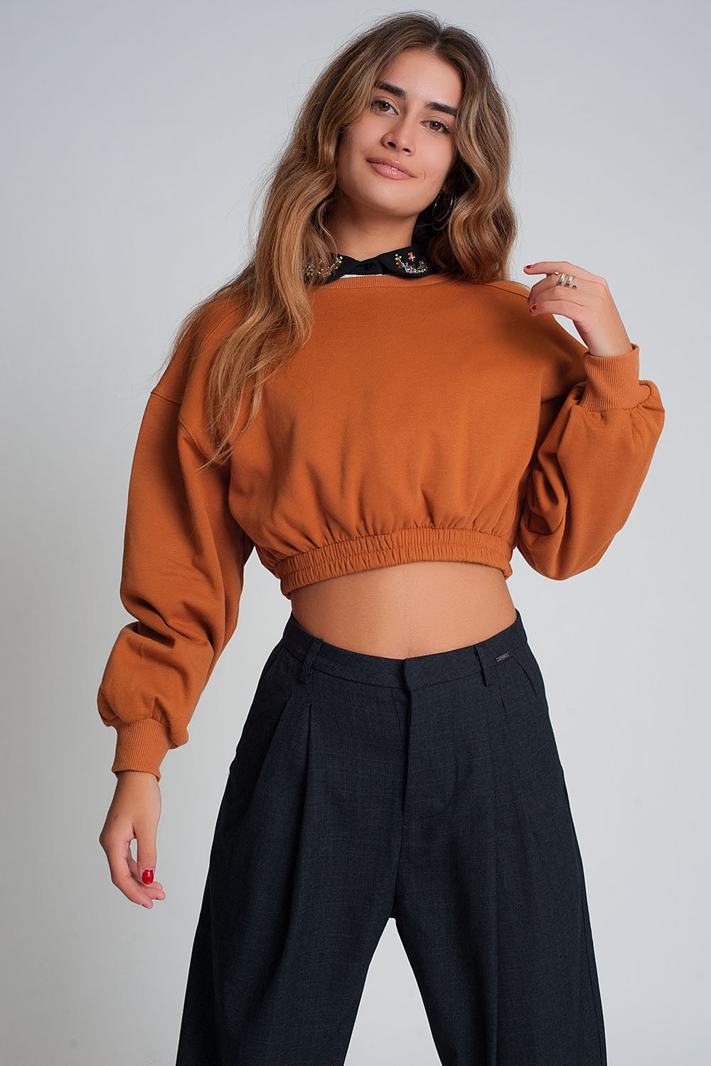 Q2 Oversized cropped sweatshirt in camel