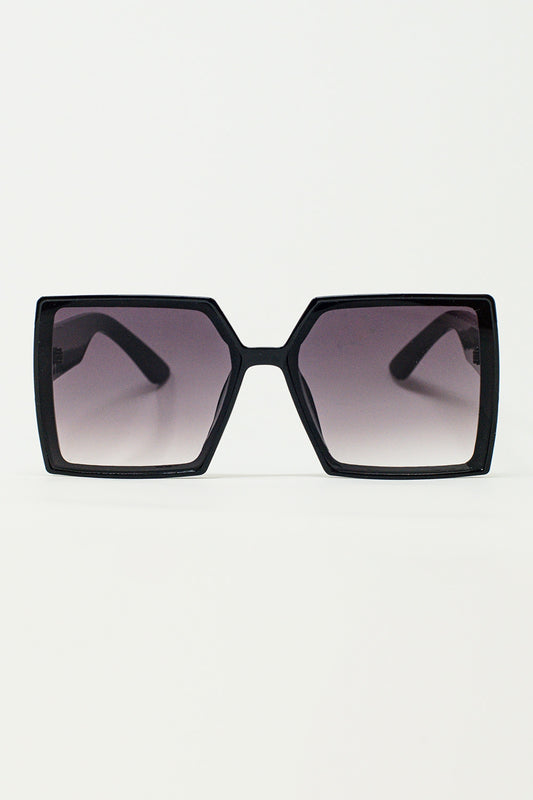 Q2 Oversized Square Sunglasses In Black