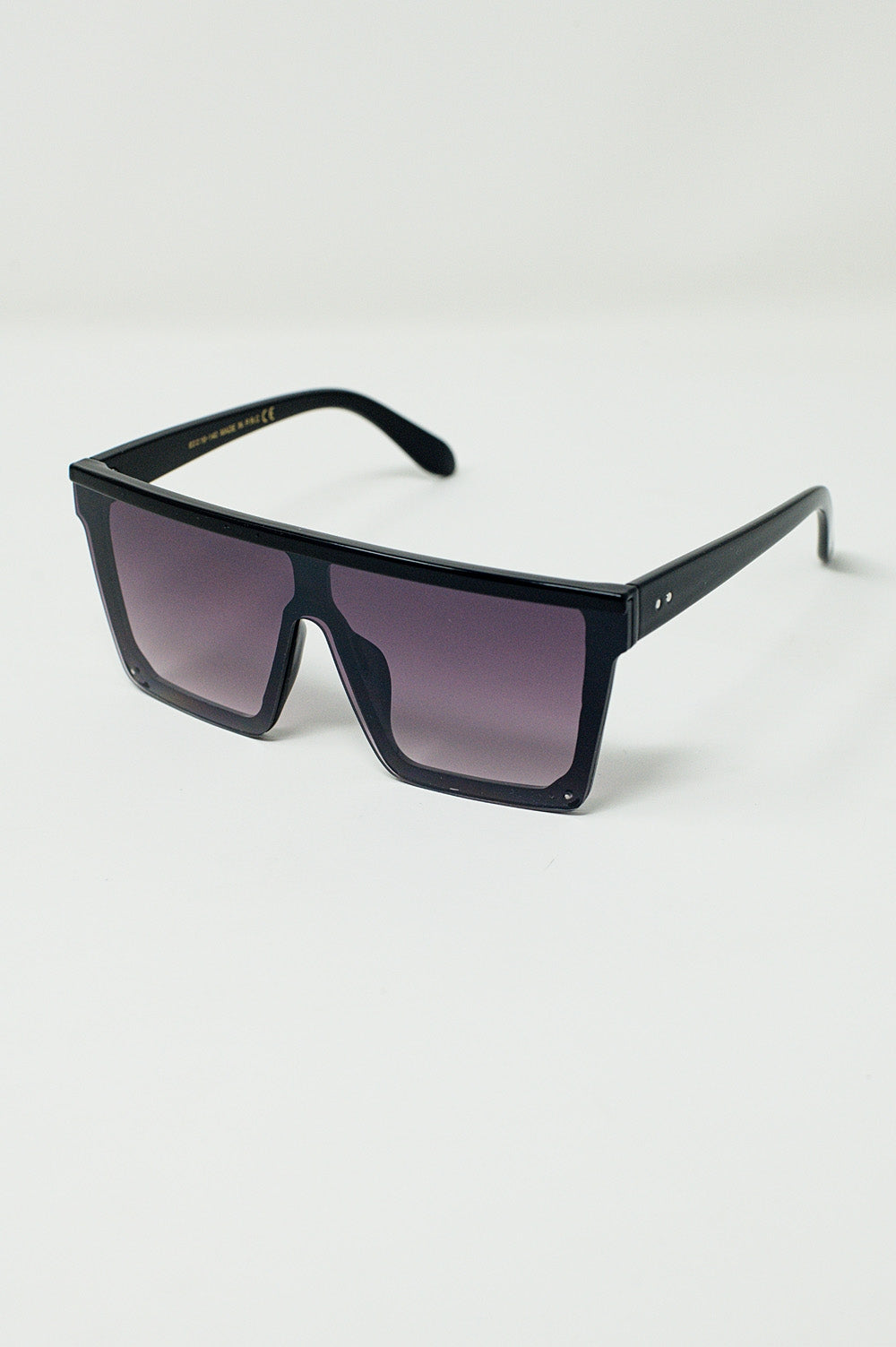 Oversized Squared 70´s Sunglasses in Black Q2 Sunglasses BoutiqueLua