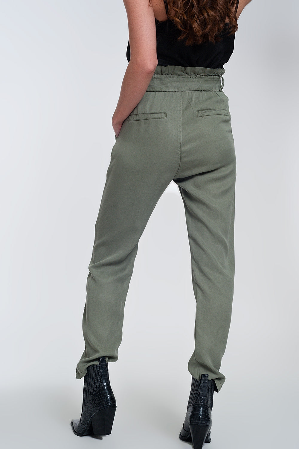 Pants with tie waist in green Q2 Pants BoutiqueLua