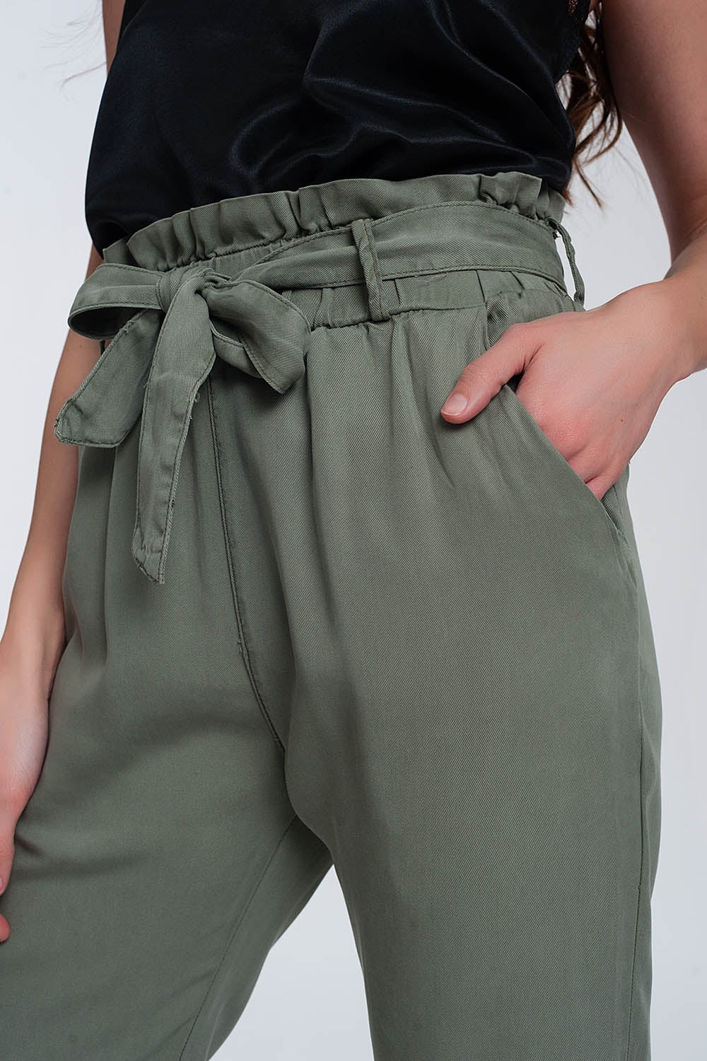 Pants with tie waist in green Q2 Pants BoutiqueLua