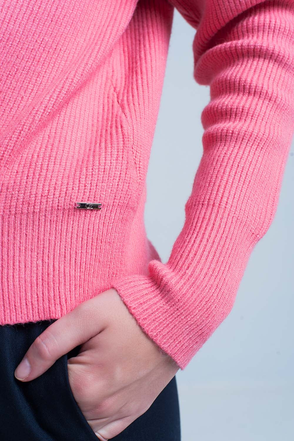 Pink Textured Sweater with Round Neck Q2 Sweaters BoutiqueLua