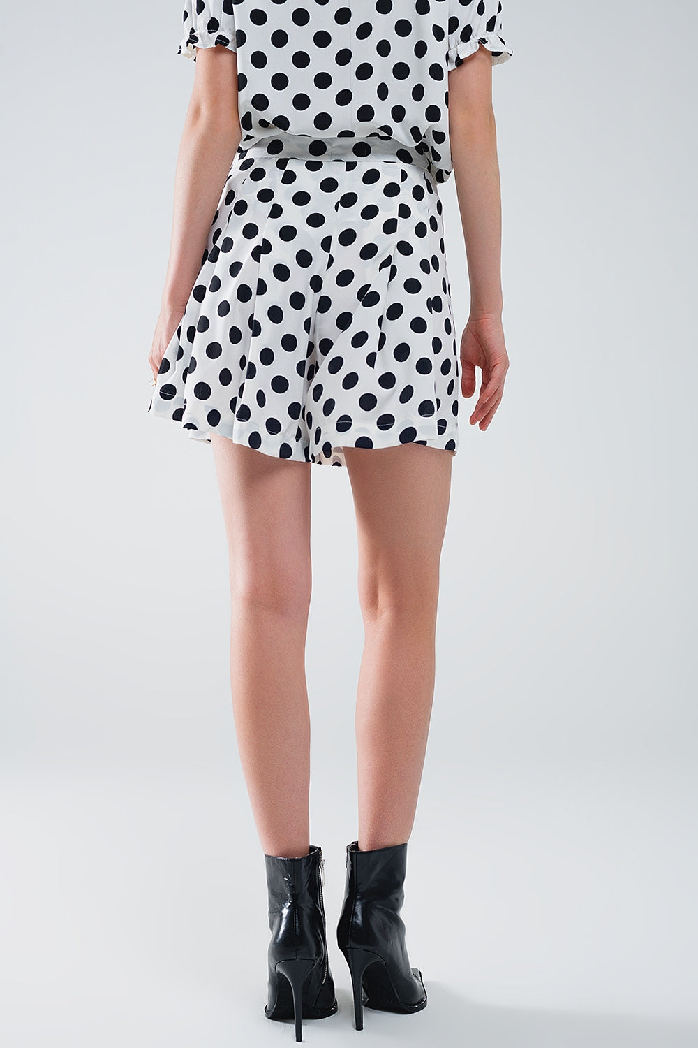 Polka dot Shorts with pockets