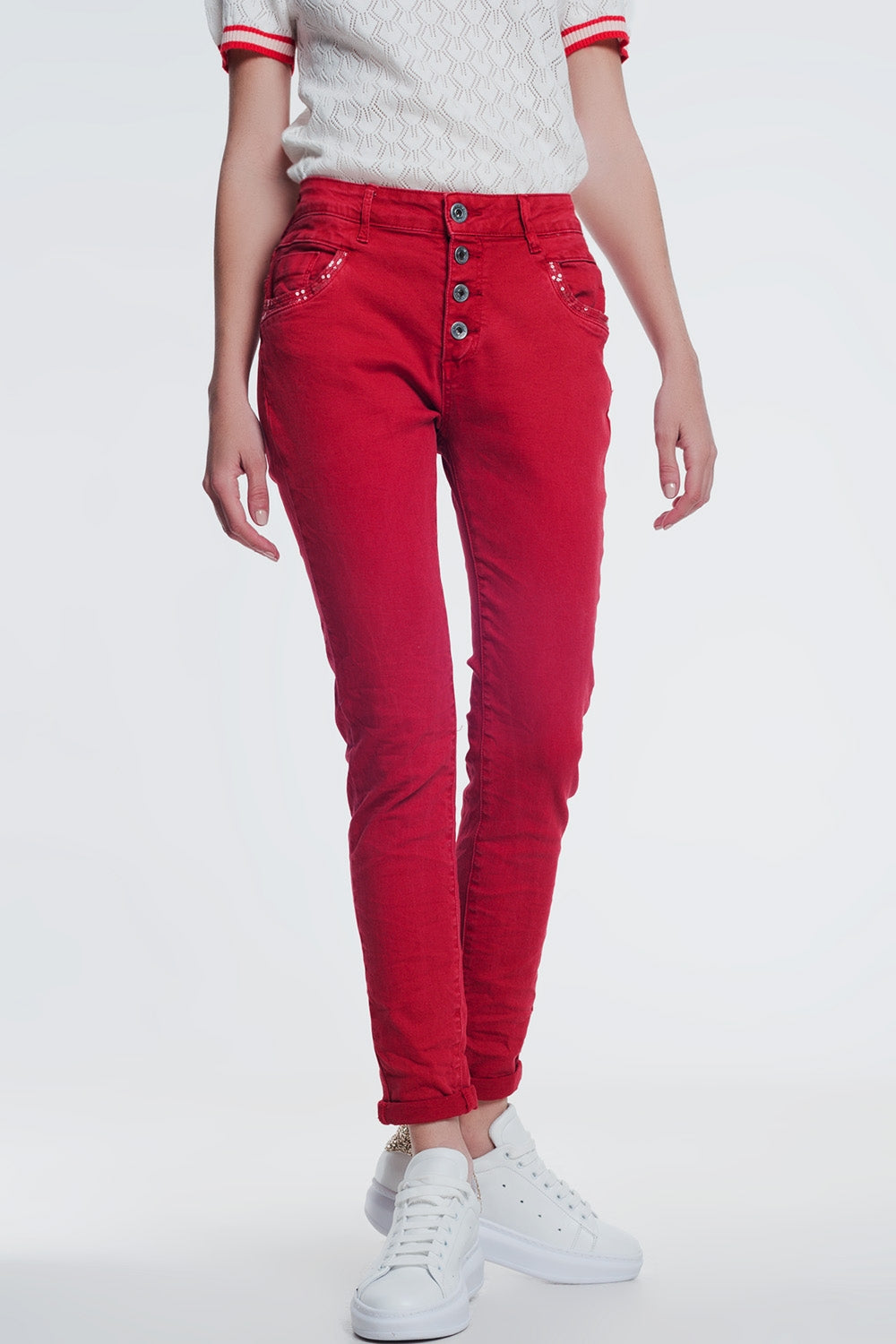 Q2 red boyfriend jeans with button closure