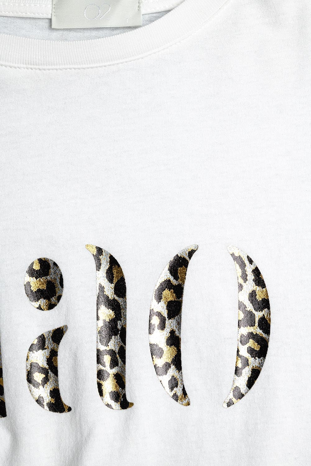 relaxed White T-shirt With Ciao in Leopard Print