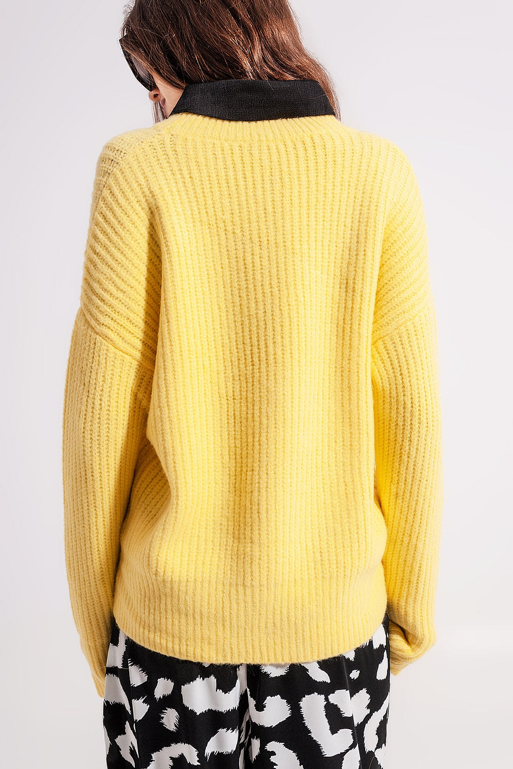 Rib knit sweater in yellow Q2 Sweaters BoutiqueLua