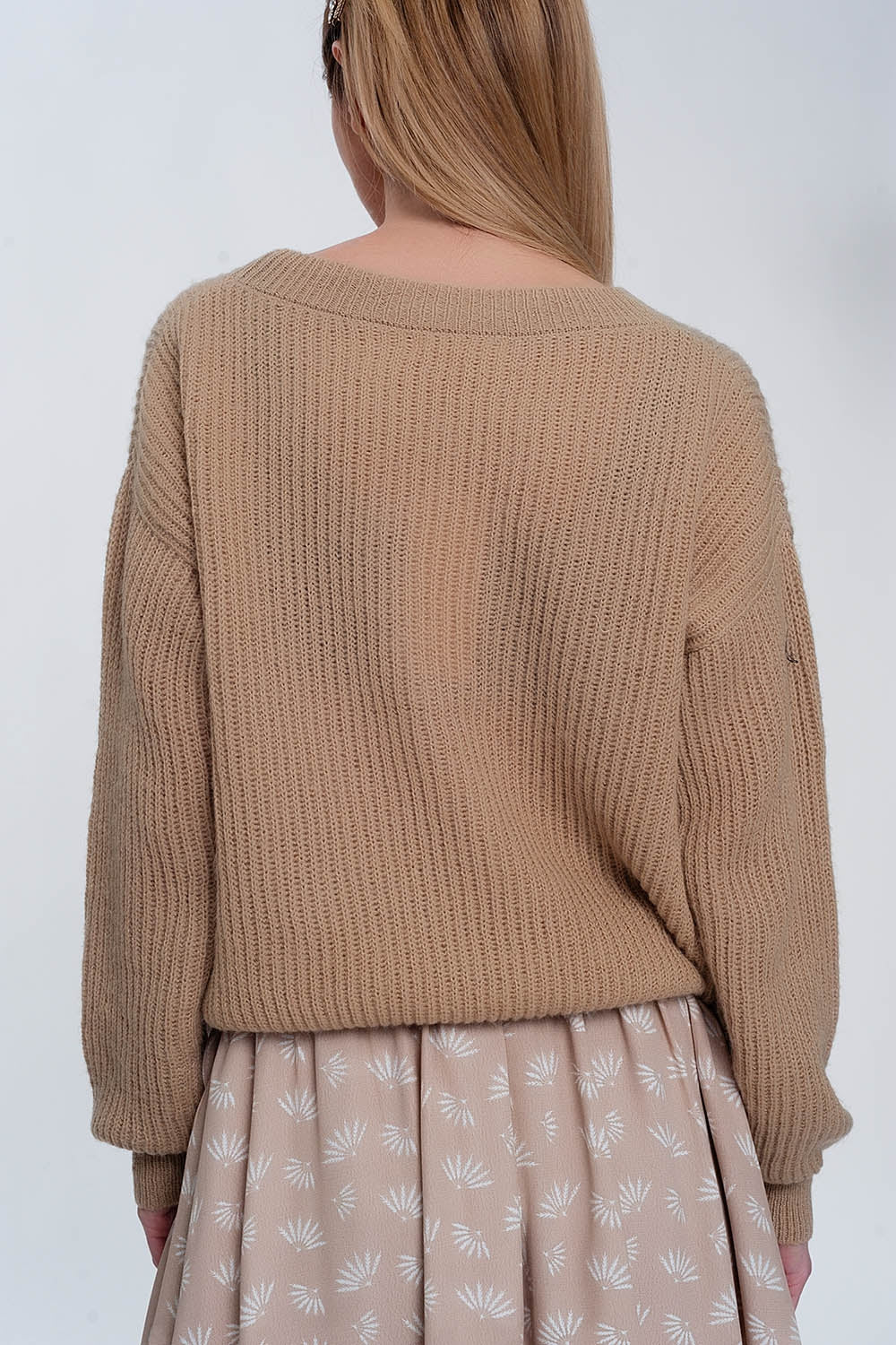 Ribbed jumper in light beige Q2 Sweaters BoutiqueLua