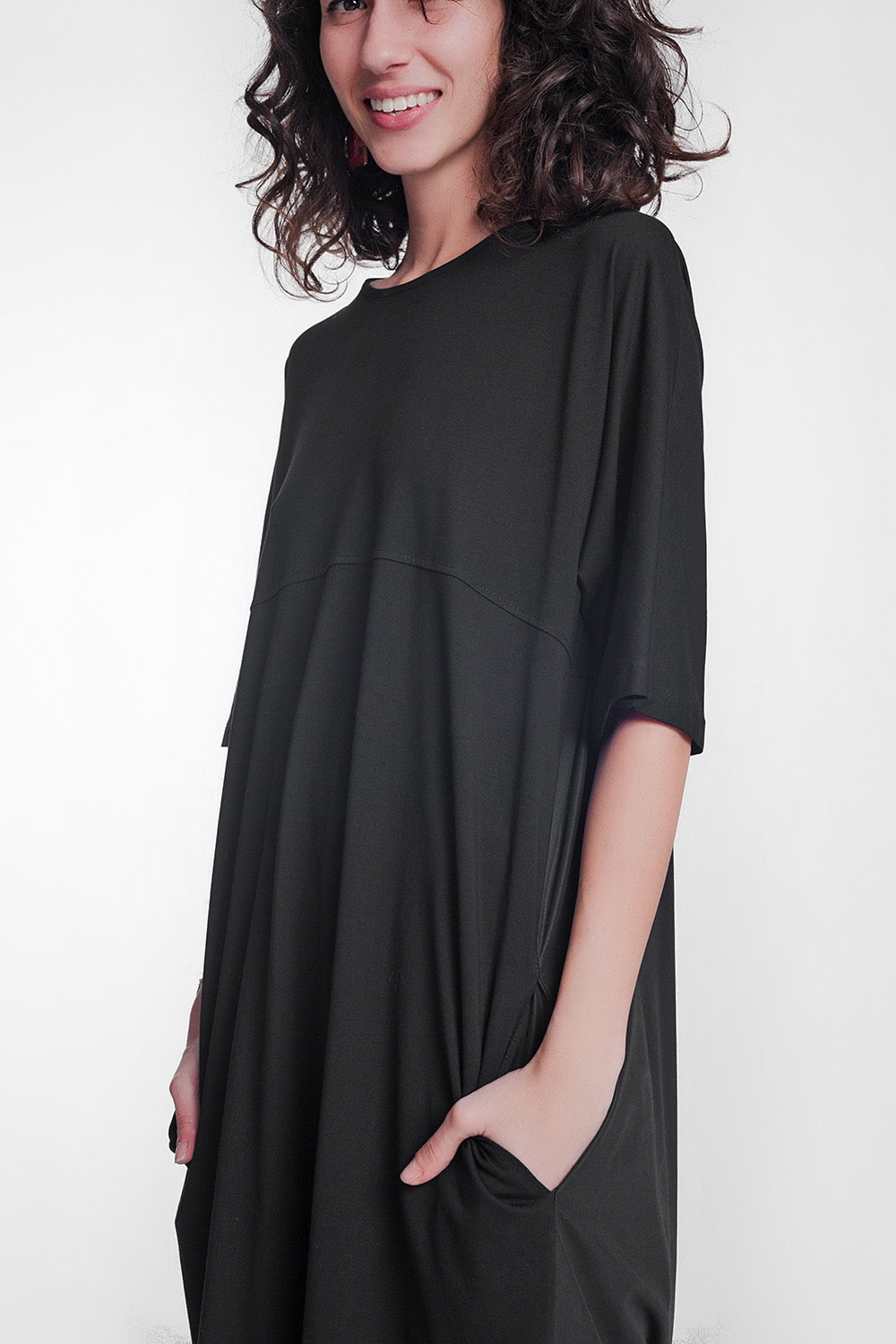 round neck poplin t-shirt dress in black Q2 Dresses BoutiqueLua