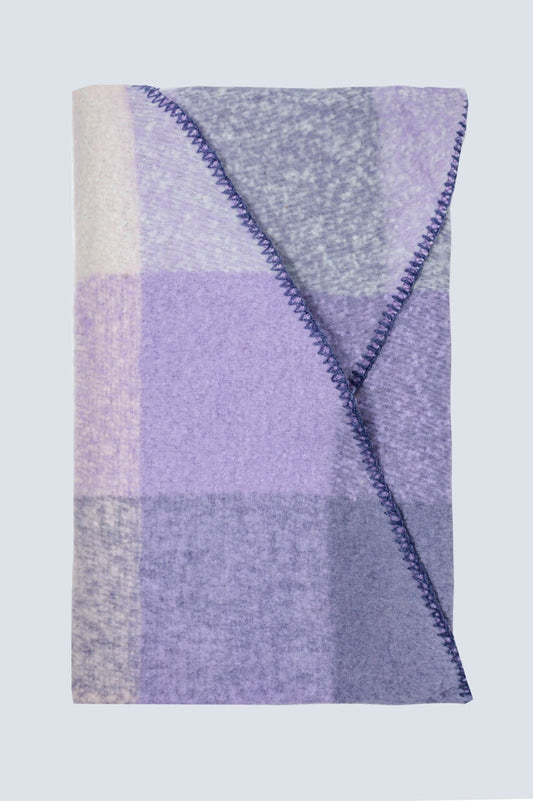 Q2 Scarf in beige and purple