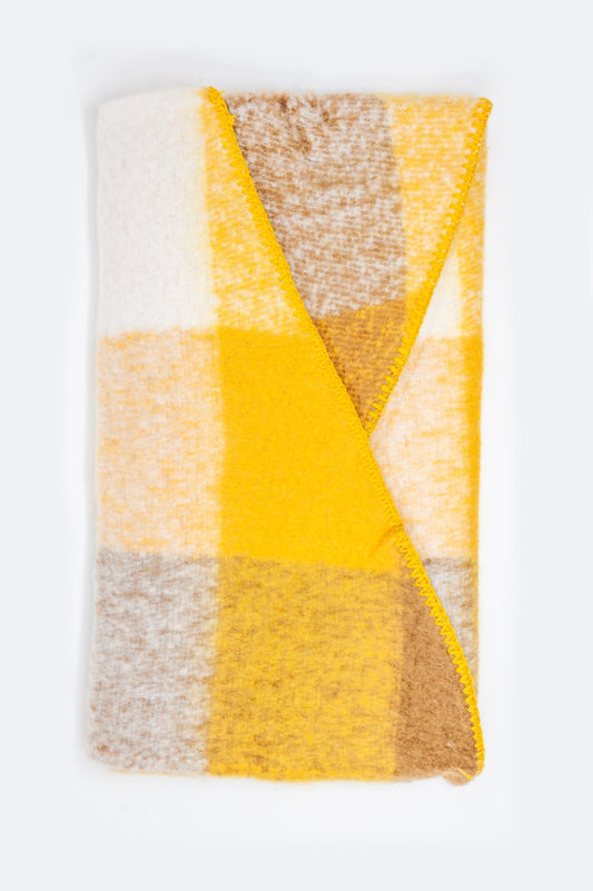 Q2 Scarf in beige and yellow