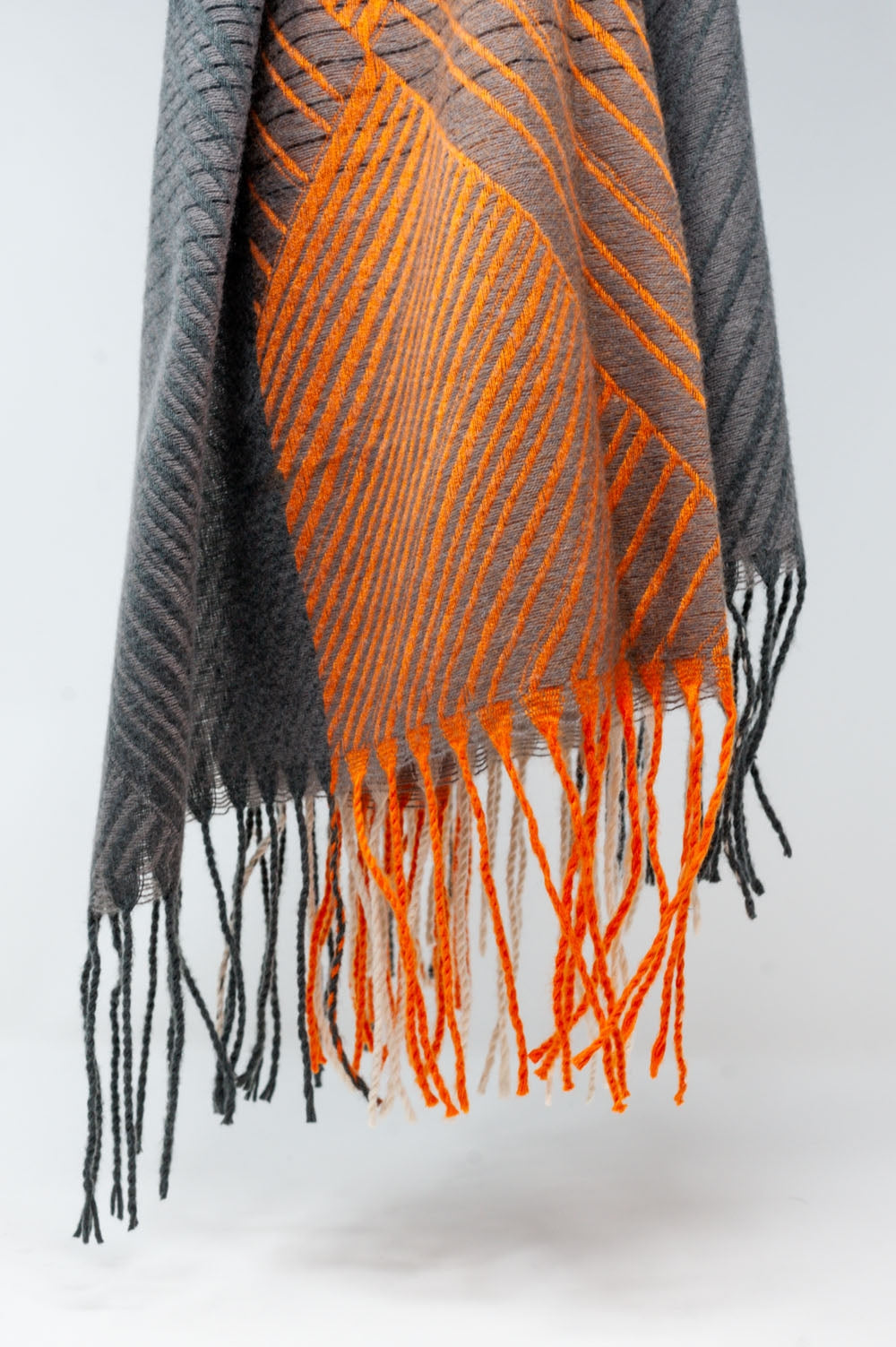 Q2 Scarf in orange & black stripe