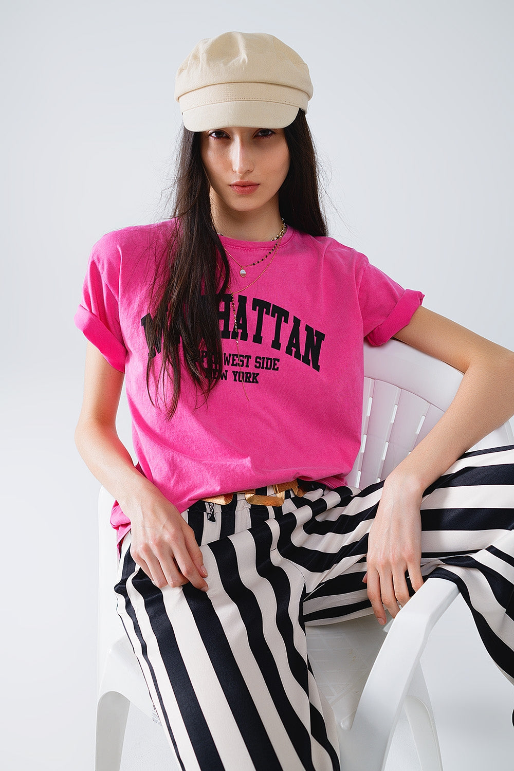 Q2 Short Sleeve T-shirt With Graphic Text Manhattan In Pink