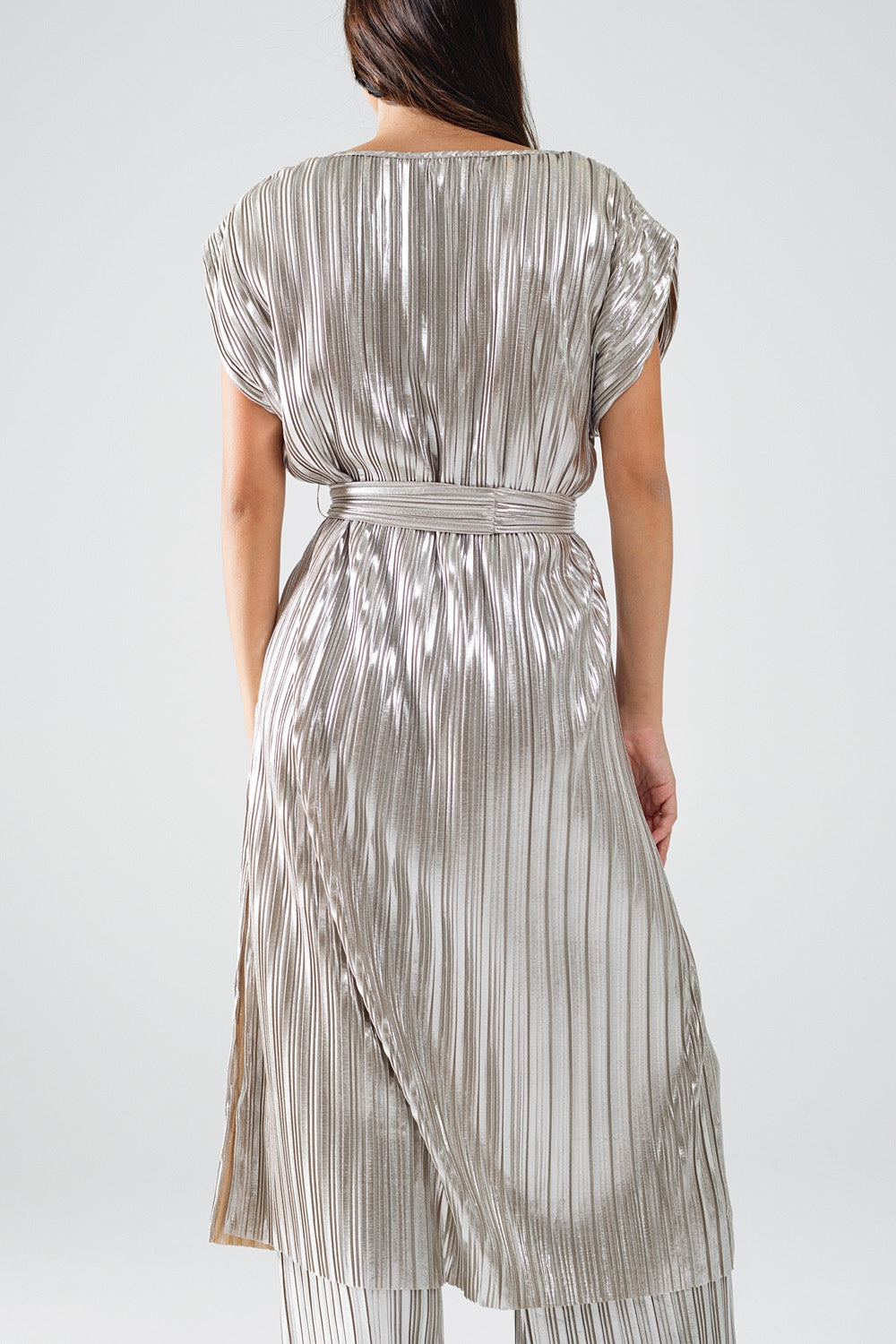 Silver Pleated Dress With Belt And Short Sleeves Q2 Dresses BoutiqueLua