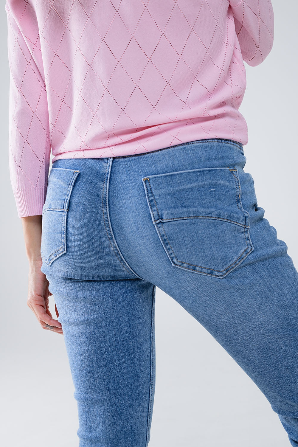 Skinny Jeans In light wash with detail on the pocket Q2 Jeans BoutiqueLua