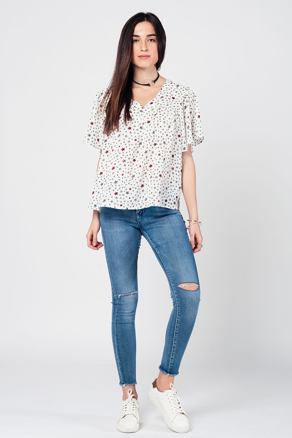 Skinny jeans in midwash with busted knees and chewed hems Q2 Jeans BoutiqueLua