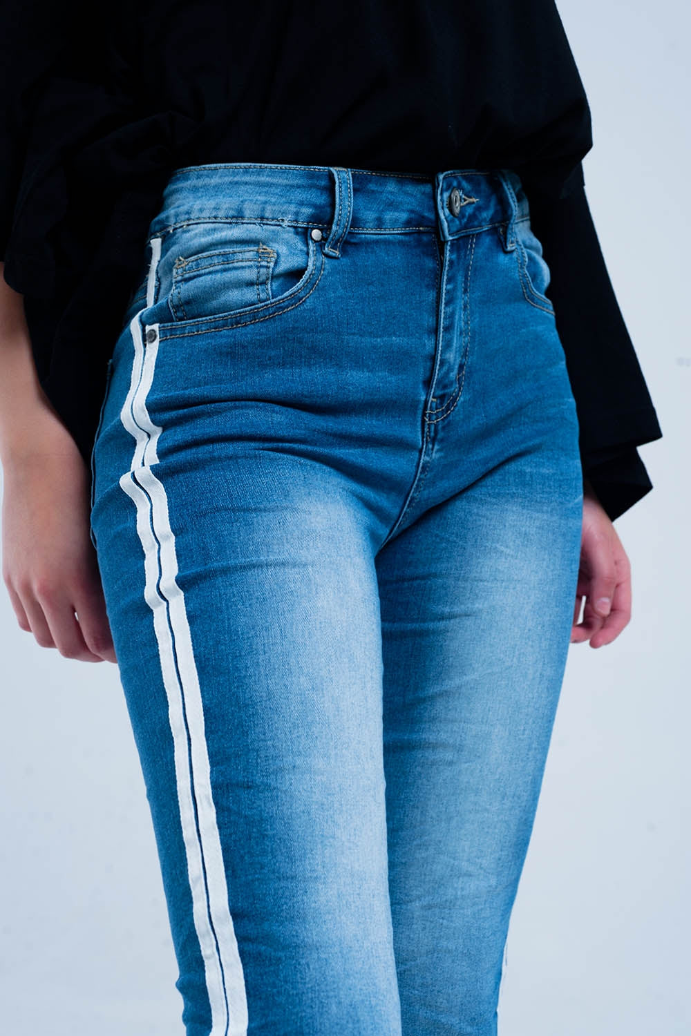 Skinny jeans with white side stripe Q2 Jeans BoutiqueLua