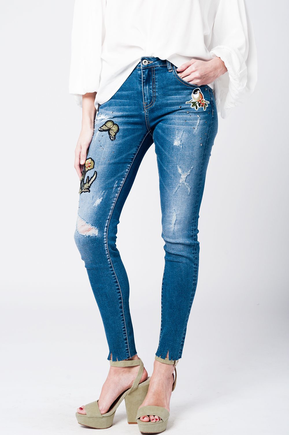 Skinny rip jeans with embroidered patches Q2 Jeans BoutiqueLua