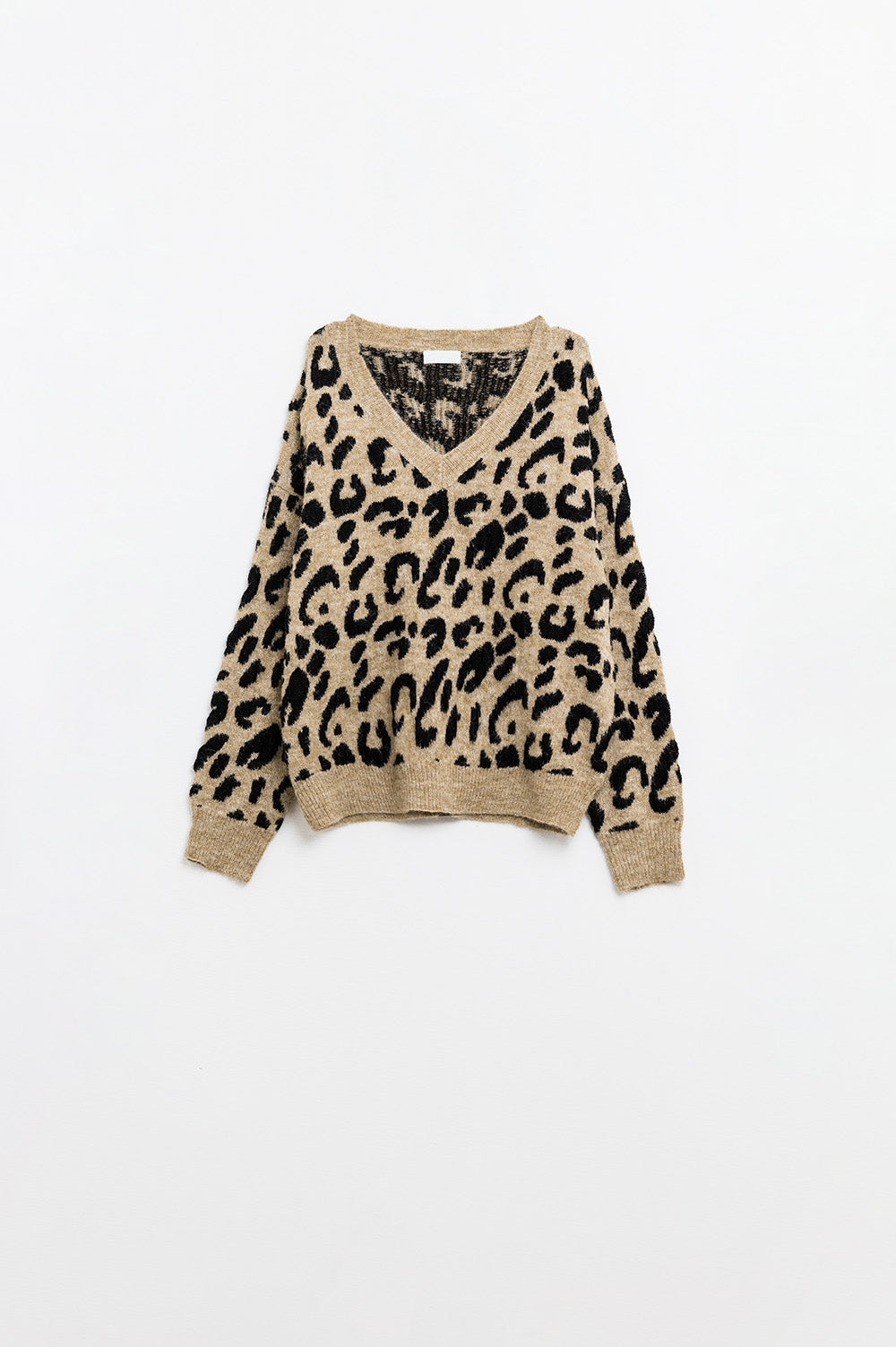 Q2 Soft knit v-neck sweater with leopard print