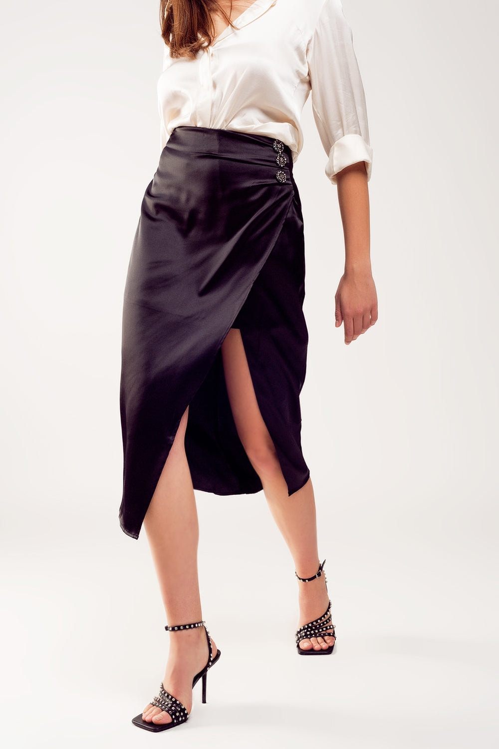 Q2 Split front midi skirt in black