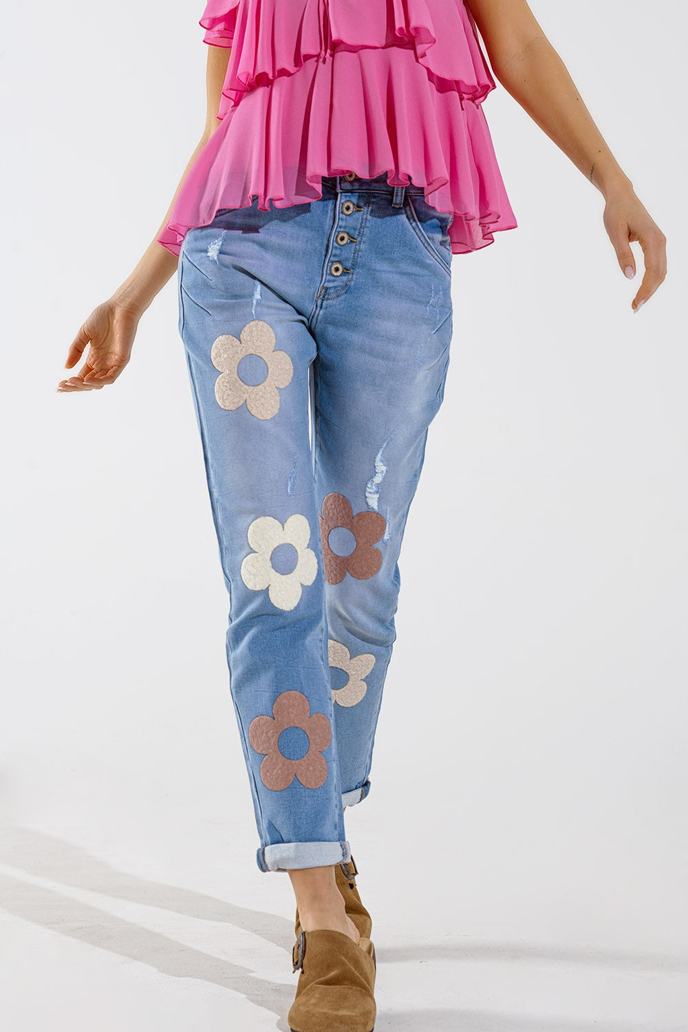 Straight Jeans With Button Closing and Flower Detail in Front Q2 Jeans BoutiqueLua