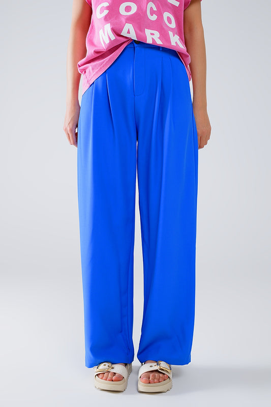 Q2 Straight Leg Trousers With Side Pockets and Darts in Blue