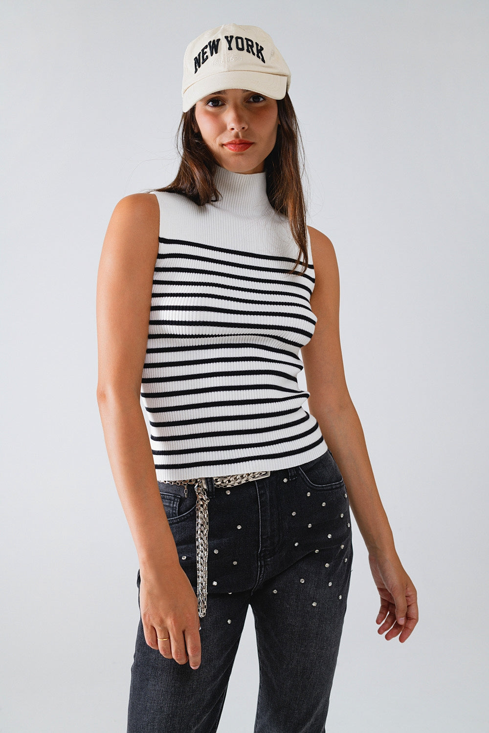 Q2 Striped Turtle Neck Tank Top In White