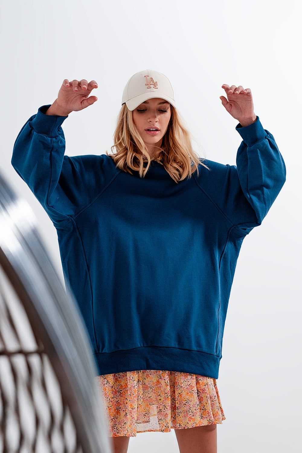 Super oversized sweatshirt with seam detail in blue Q2 Sweaters BoutiqueLua