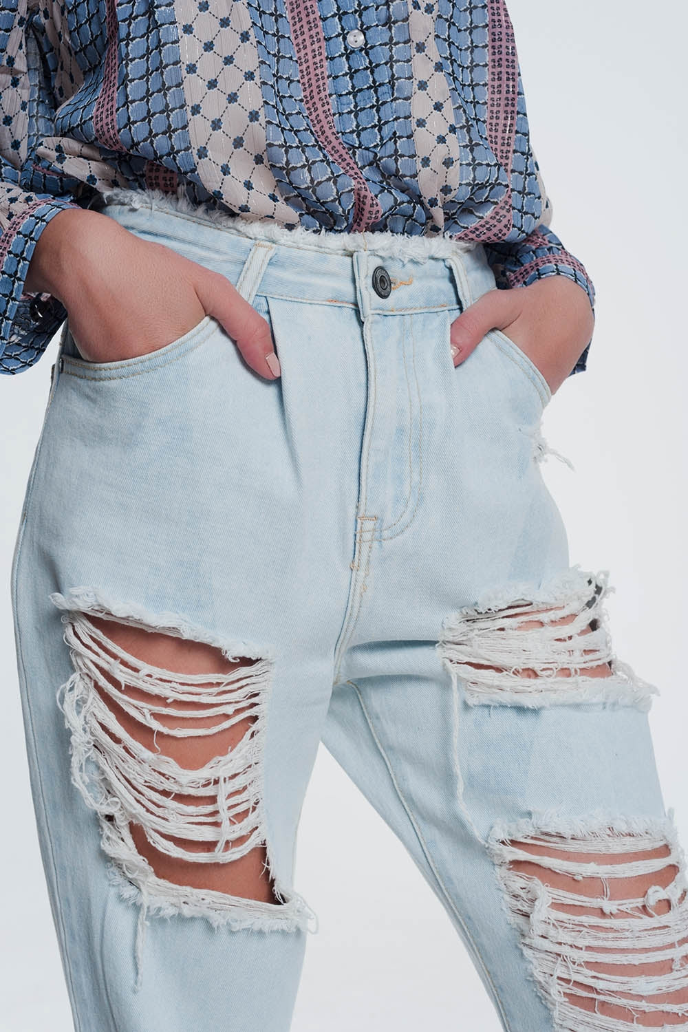 super ripped boyfriend jeans in light blue Q2 Jeans BoutiqueLua