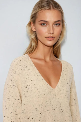 V-neck wide fit Speckled Sweater in Cream