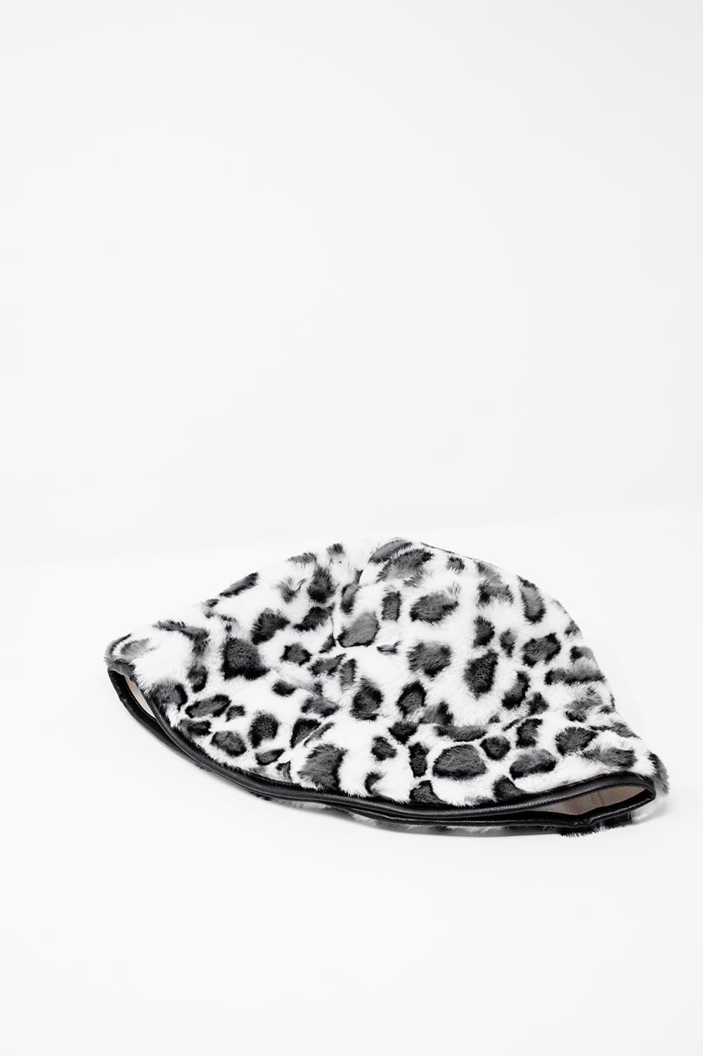 White bucket hat in animal print Q2 Hats BoutiqueLua