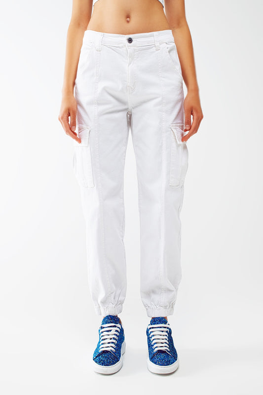 Q2 white cargo pants with elasticated waist and hem