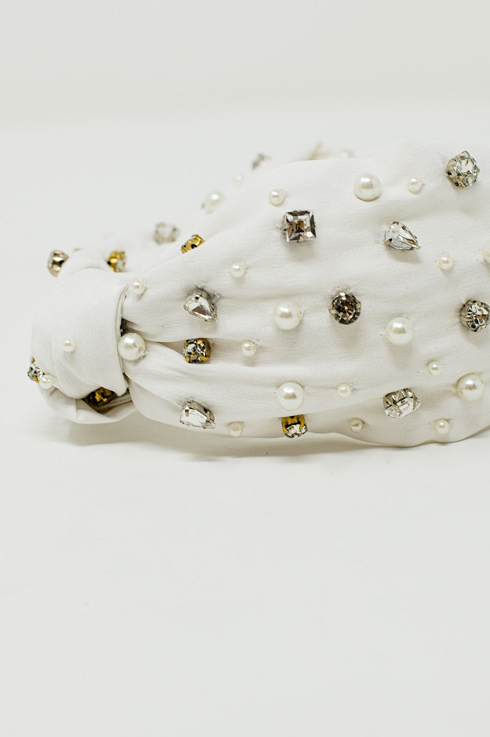 White Headband With Embellished Pearls And Strass Q2 Headbands BoutiqueLua