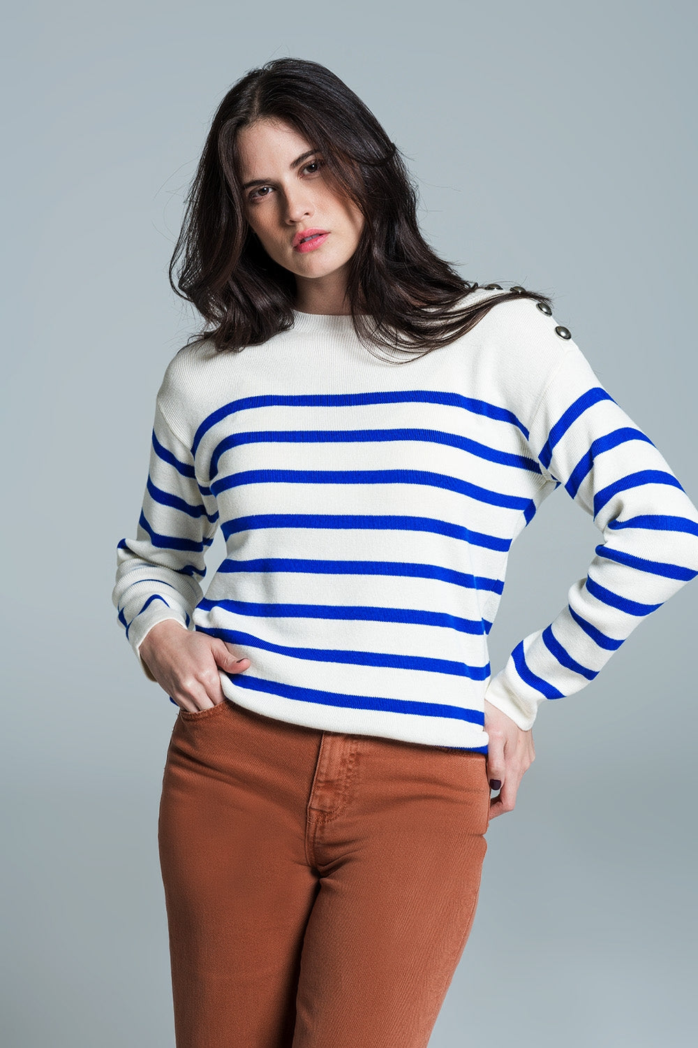 White sweater with buttons on shoulders and blue stripes Q2 Sweaters BoutiqueLua