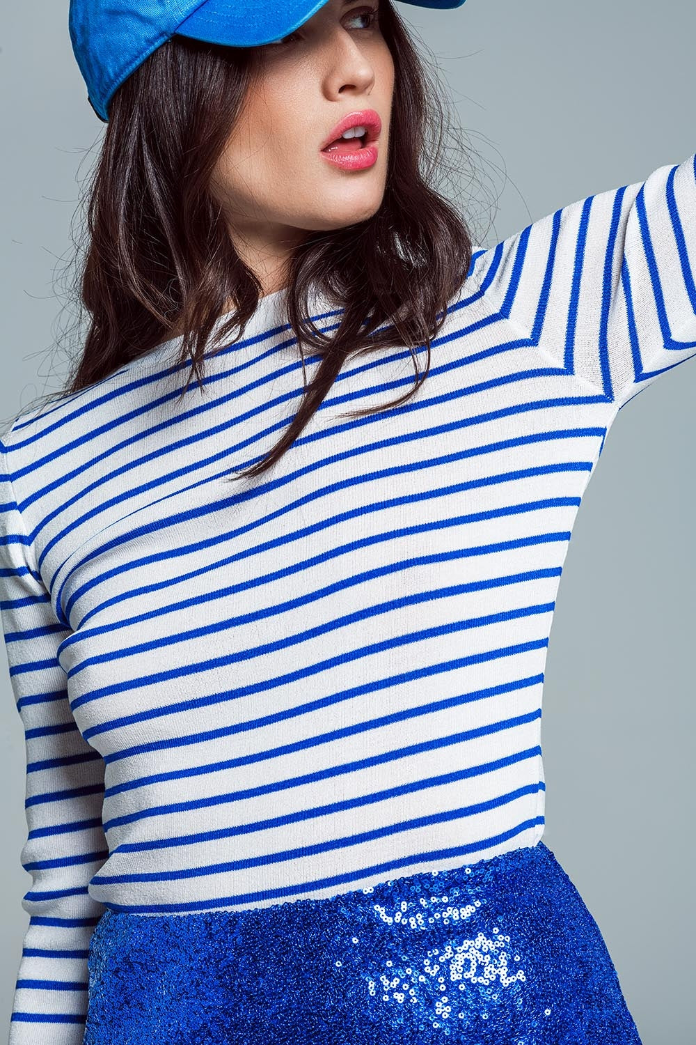 white thin sweater with blue stripes Q2 Sweaters BoutiqueLua