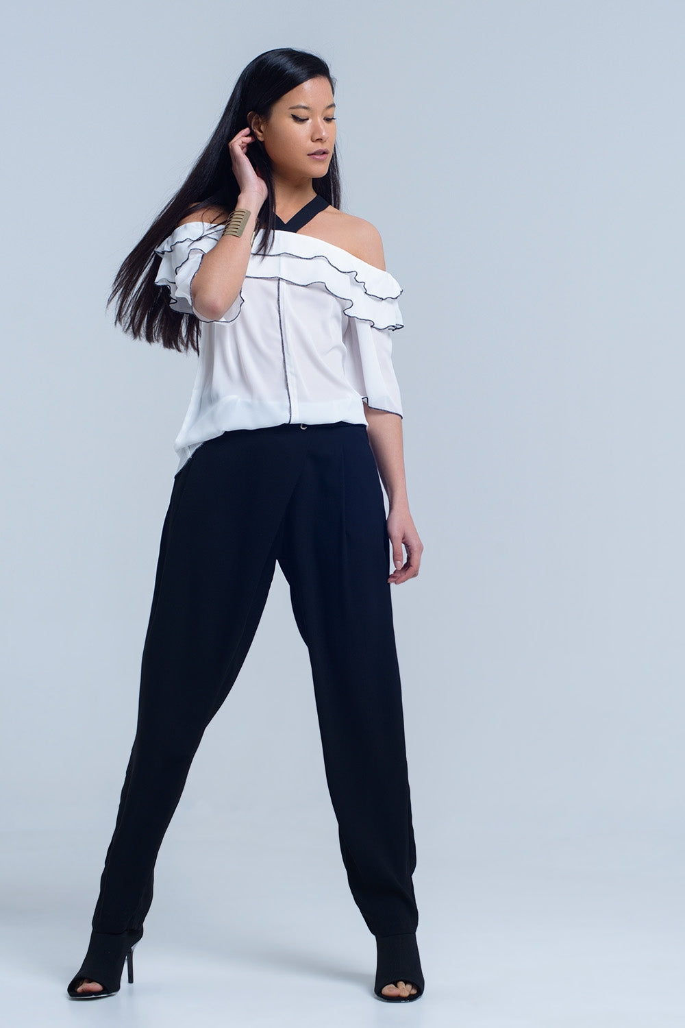 White top with black contrast trim Q2 Shirts BoutiqueLua