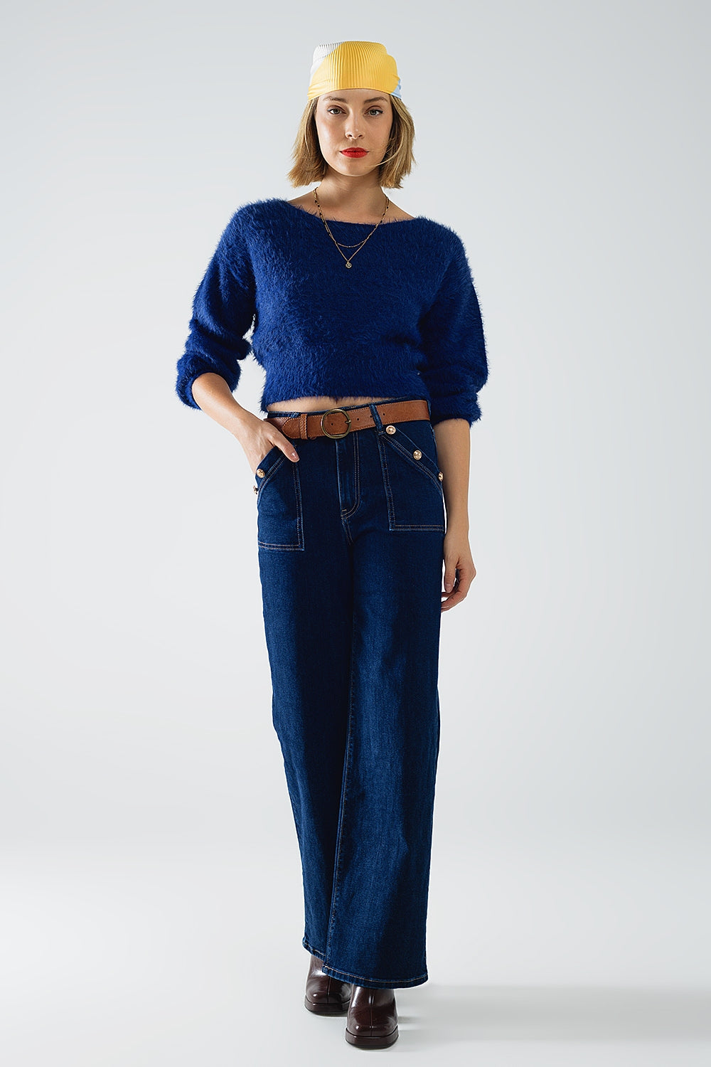 Wide leg jeans with 3 button detail