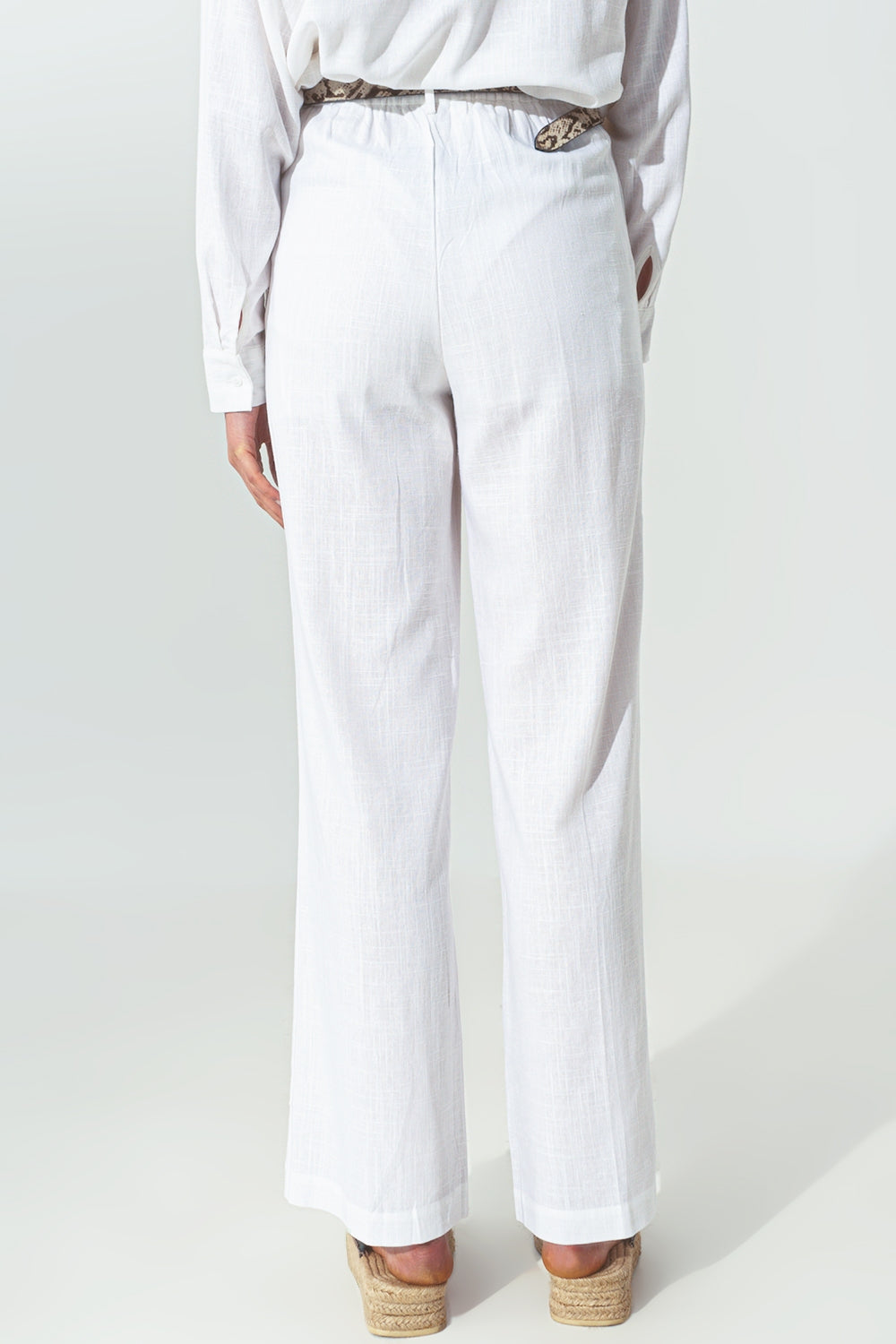 Wide-legged pants in light cotton fabric in white Q2 Pants BoutiqueLua