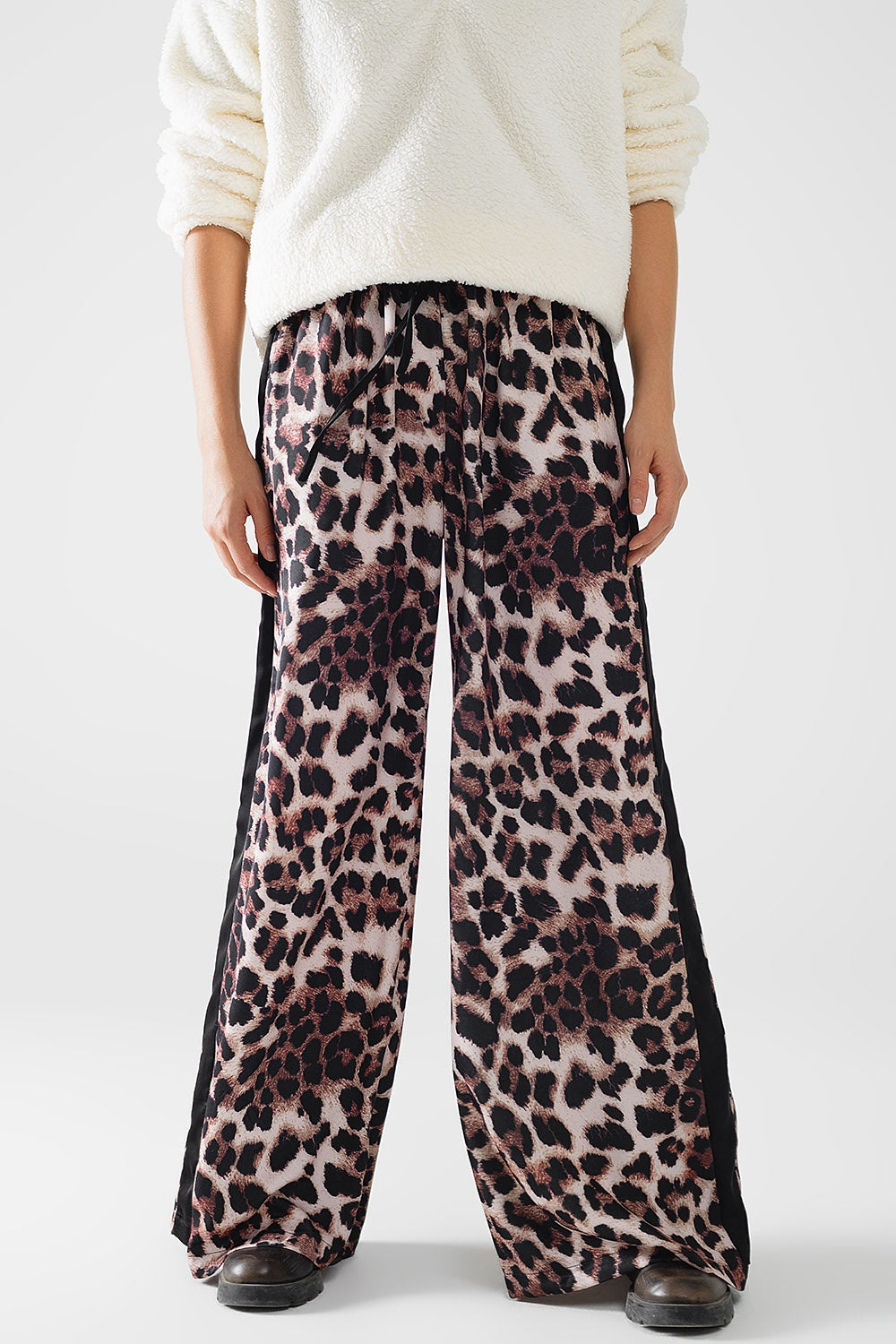 Wide leopard pants with satin side stripe Q2 Pants BoutiqueLua